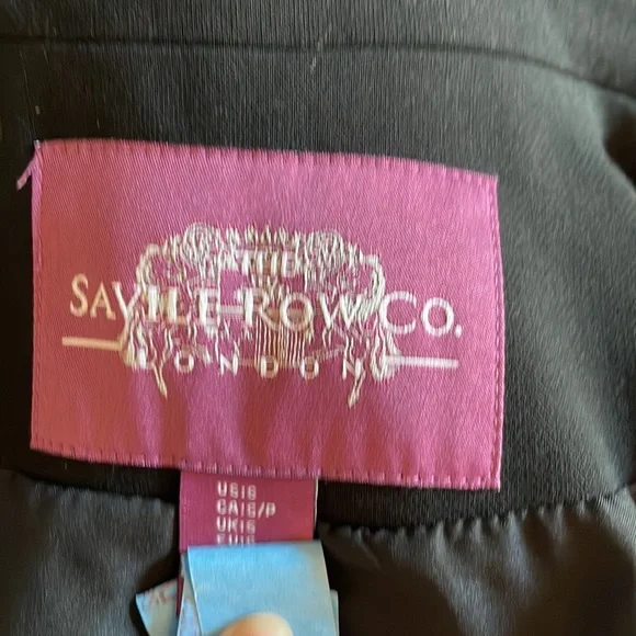The Savile Row Co. London vest - Picture 7 of 7